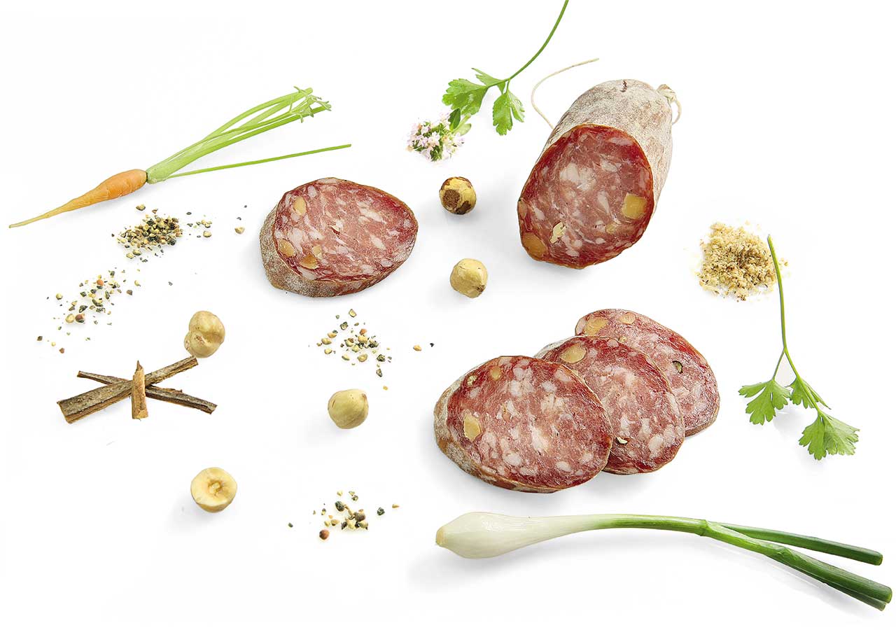 Salami mit Piemont-Haselnüssen
